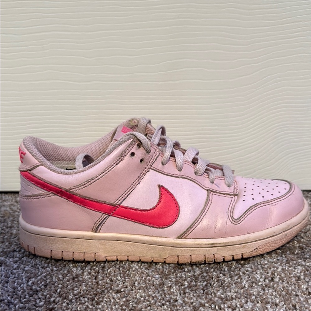 Nike Pink Dunk Low Sneakers Retro Style